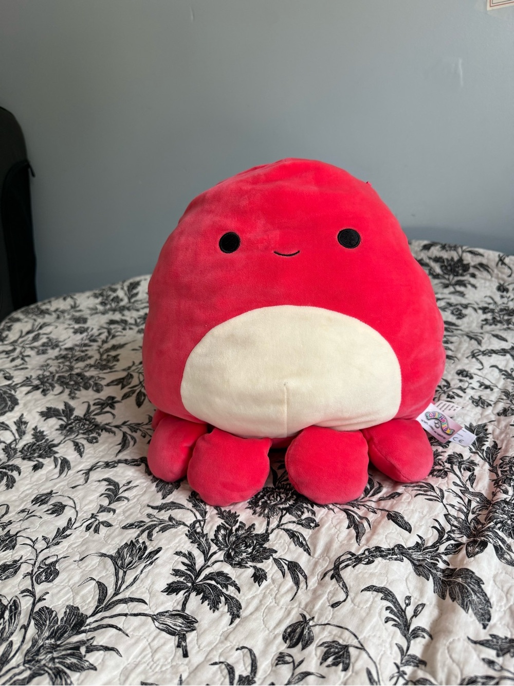 Red Plush Octopus Squishmallow-Style Stuffed Toy